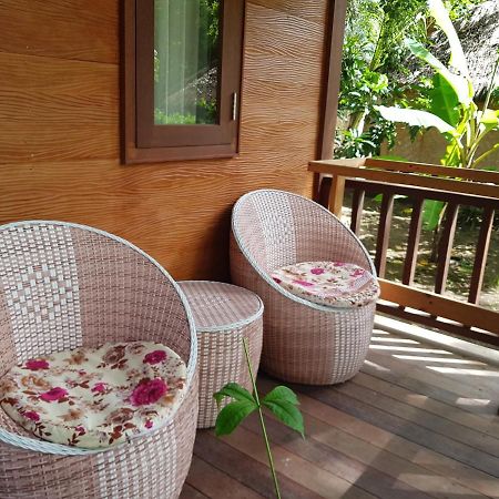 比达拉小屋旅馆 Labuhan Pandan 外观 照片