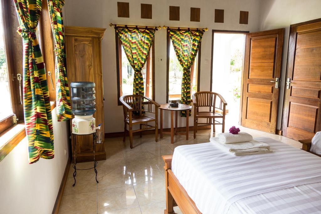 比达拉小屋旅馆 Labuhan Pandan 外观 照片