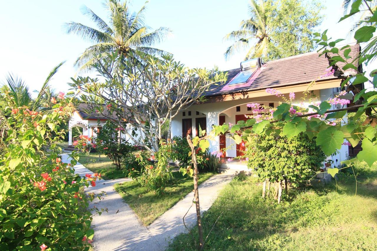 比达拉小屋旅馆 Labuhan Pandan 外观 照片